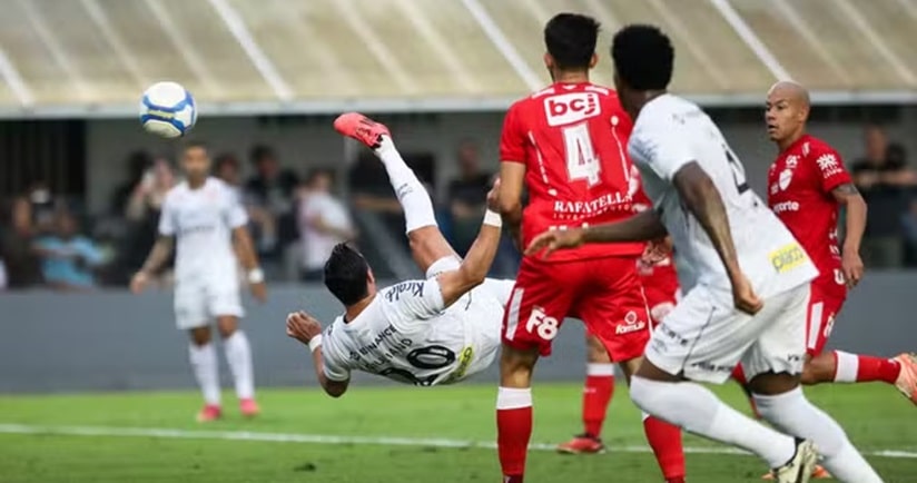 Futebol: Santos vence o Vila Nova em casa e pode subir para Série A no domingo (3)