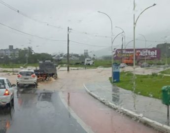 Chuva intensa eleva nível dos rios em Jaraguá do Sul