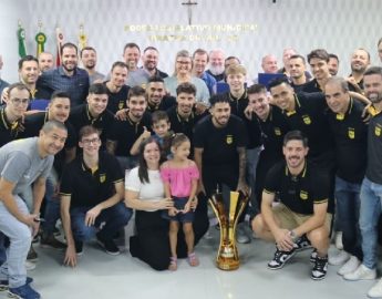 Futsal: Jaraguá recebe homenagem pelo penta da Liga Nacional