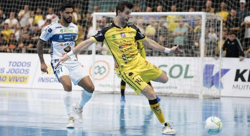 Futsal: Eka relembra reformulação no Jaraguá até o time voltar à decisão da LNF