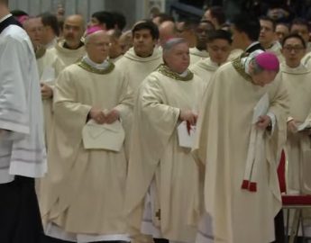 Missa do Galo Santa Missa na Véspera de Natal  AO VIVO