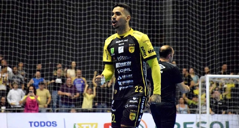 Futsal: Goleiro Nicolas enxerga crescimento do Jaraguá ao longo dos últimos anos