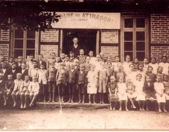 Fotografia histórica de 1925 revela a alma da educação em Rio Cerro II