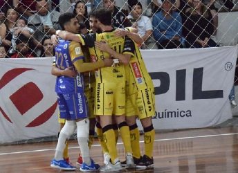 Futsal: Jaraguá estreia com vitória no Torneio de Verão de Indaial