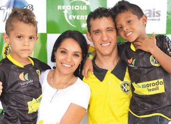 Futebol: Filhos de peixe? Irmãos se inspiram em pai, do futsal, e viram jogadores