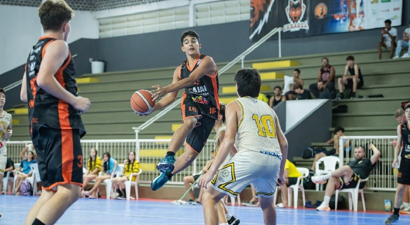 Basquete: Equipes da AJAB seguem invictas contra os argentinos do Tirica