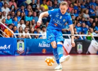 Futsal: Ex-Seleção Brasileira, Bateria anuncia aposentadoria