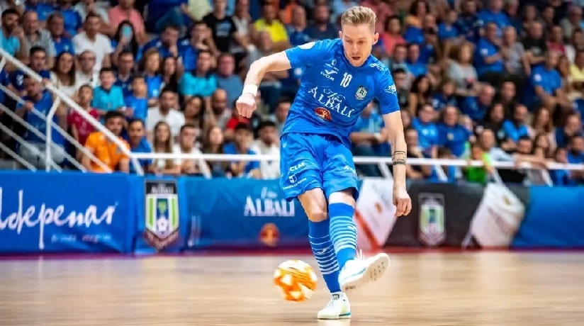 Futsal: Ex-Seleção Brasileira, Bateria anuncia aposentadoria