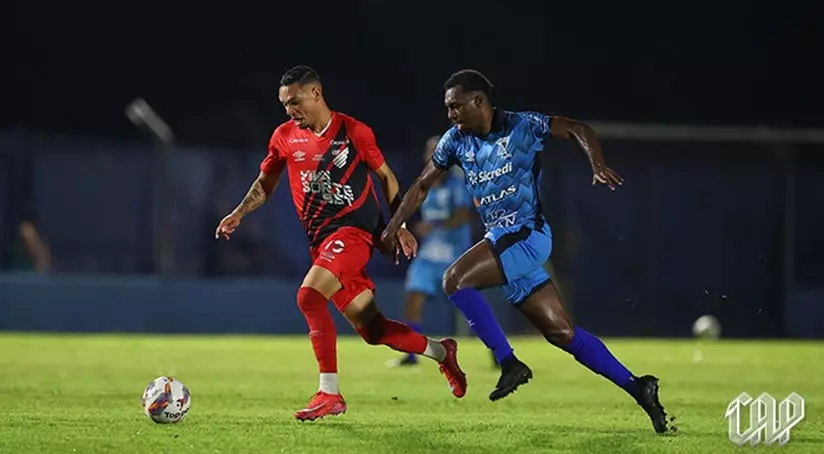 Futebol: Azuriz e Athletico ficam no empate pela ida das quartas de final do Paranaense