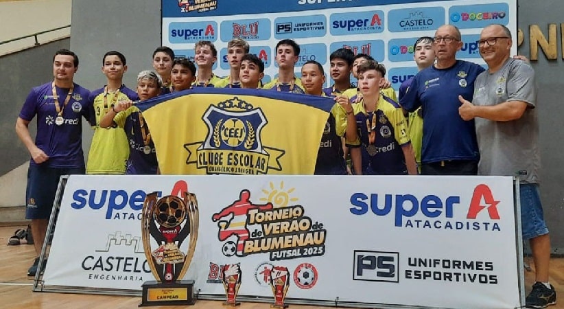 Futsal: CEEJ sub-14 conquista título em Blumenau