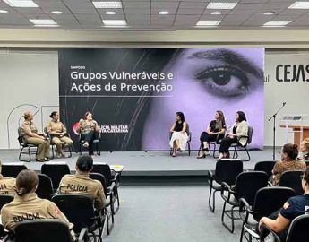 Polícia Militar realiza encontro com uma centena de mulheres