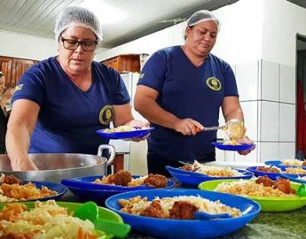 Professores e servidores podem consumir merenda escolar