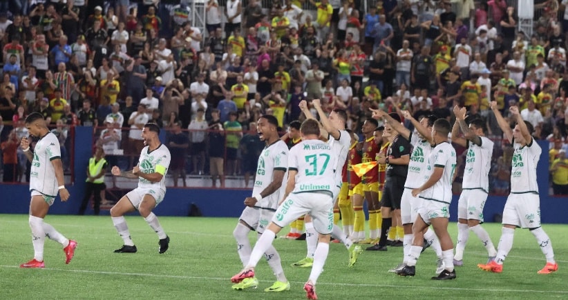 Futebol: Chapecoense ganha nos pênaltis e elimina o Brusque