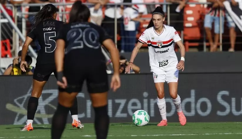 Futebol: São Paulo vence Corinthians nos pênaltis e é campeão da Supercopa Feminina