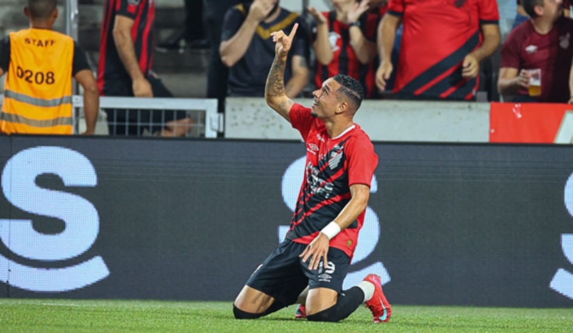 Futebol: Athletico-PR vence Guarany de Bagé-RS e avança na Copa do Brasil